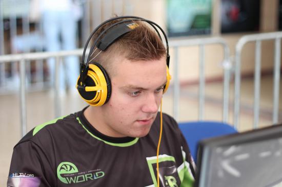 你大哥还是你大哥，Faker对阵Chovy完成BO5五连胜