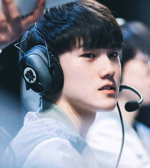 UP官宣夏季赛大名单：上单轮换，辅助引入TES替补