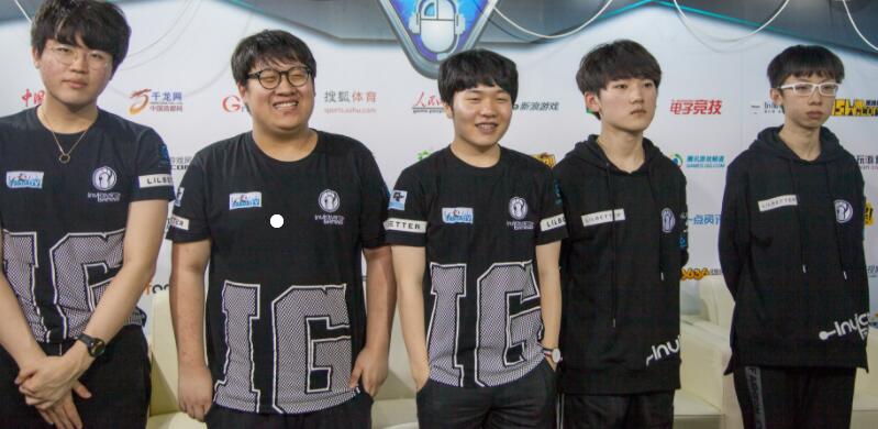 HLTV奖项：年度最佳得分选手 - b1t